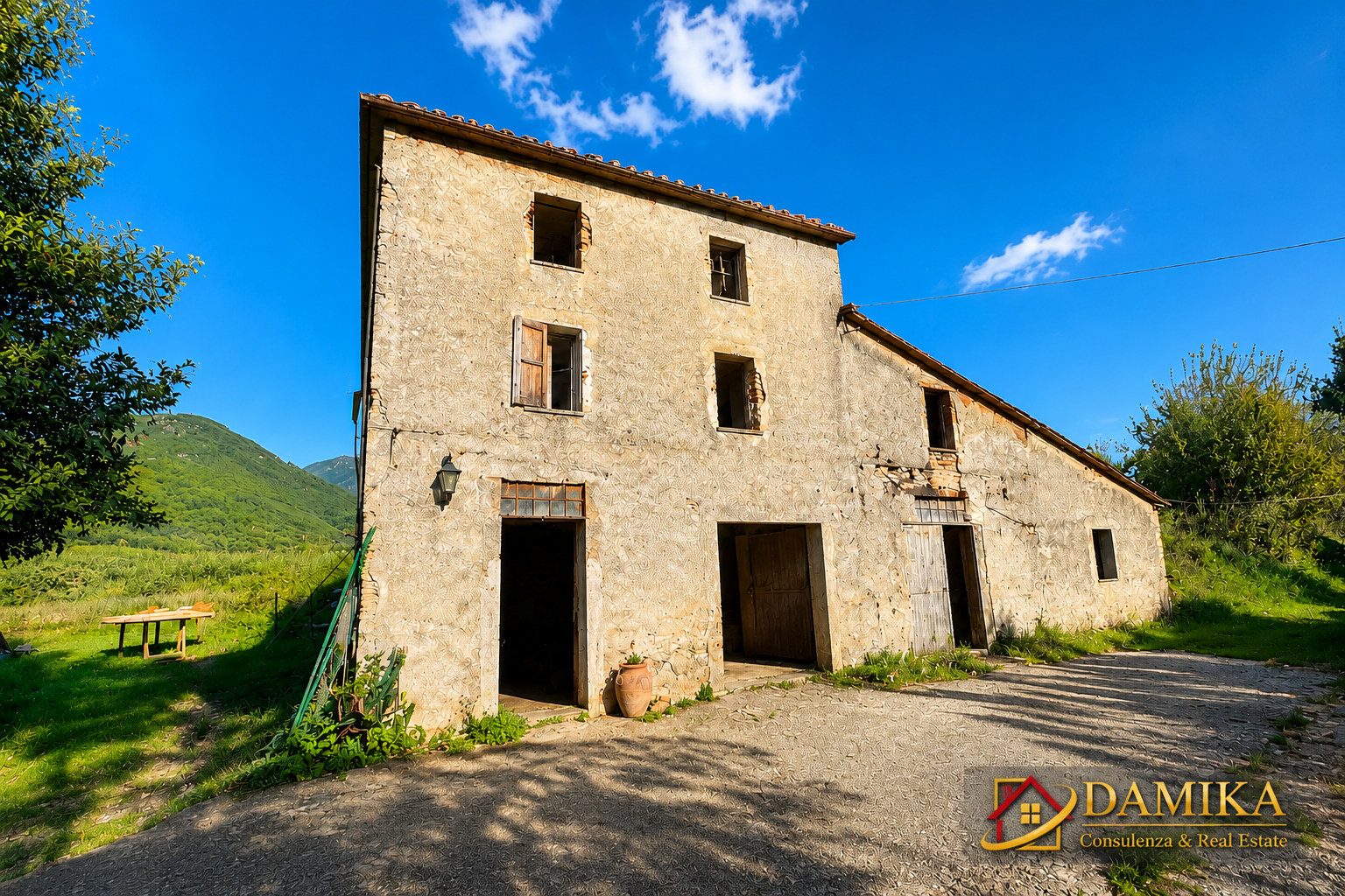 Rustico venduto da DamiKa Immobiliare a Pietrasanta
